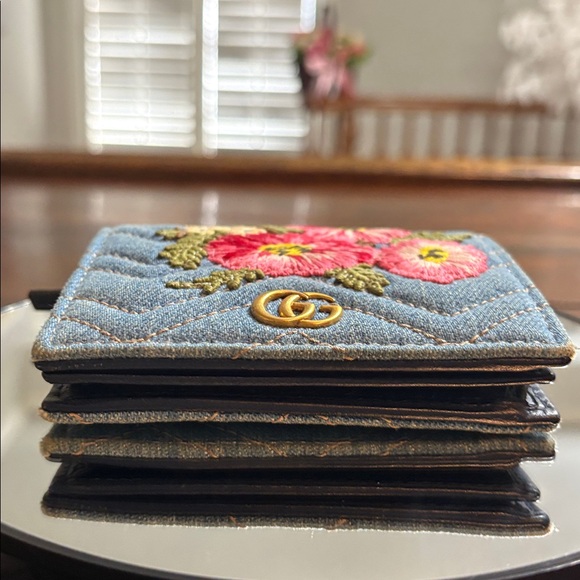 GUCCI Denim GG Marmont Floral Embroidered Compact Wallet - Picture 4 of 12